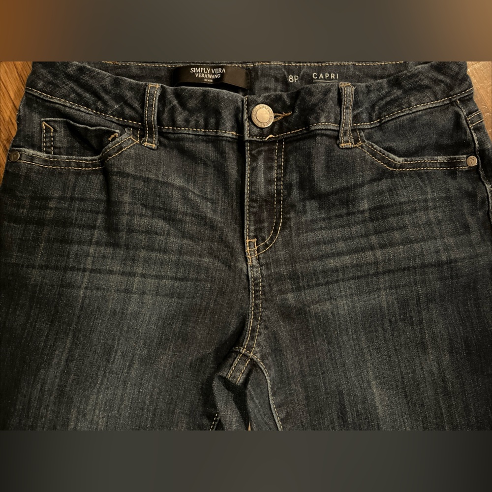Simply Vera Vera Wang Women's Petite Size 8P Blue Capri Mid Rise Stretch Jeans